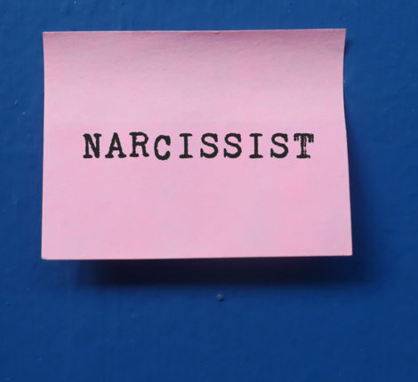 spouse narcissistic behaviours